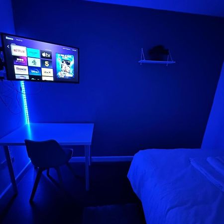 Deluxe Ensuite Double Room With Ensuite Coventry Dış mekan fotoğraf