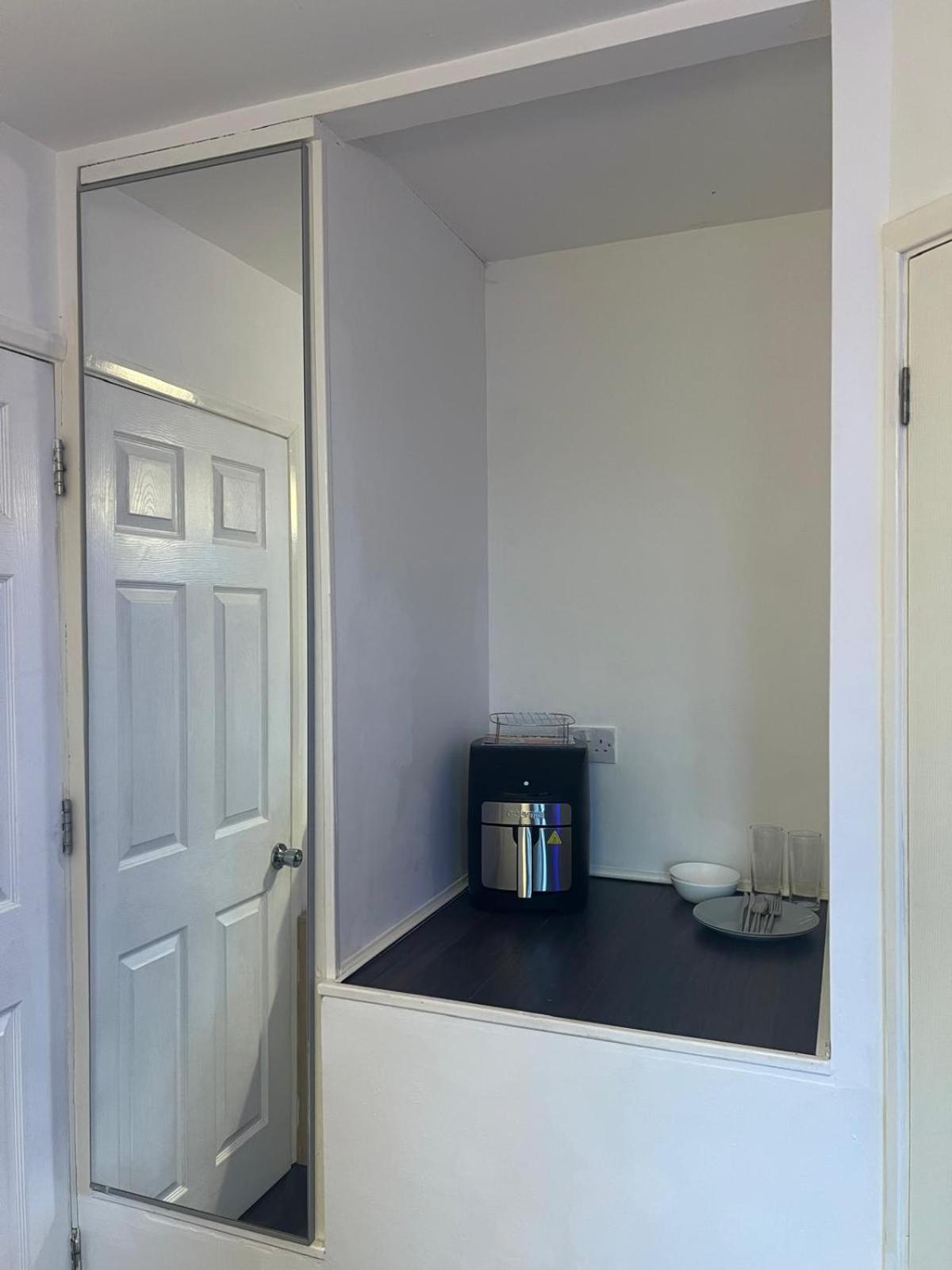 Deluxe Ensuite Double Room With Ensuite Coventry Dış mekan fotoğraf