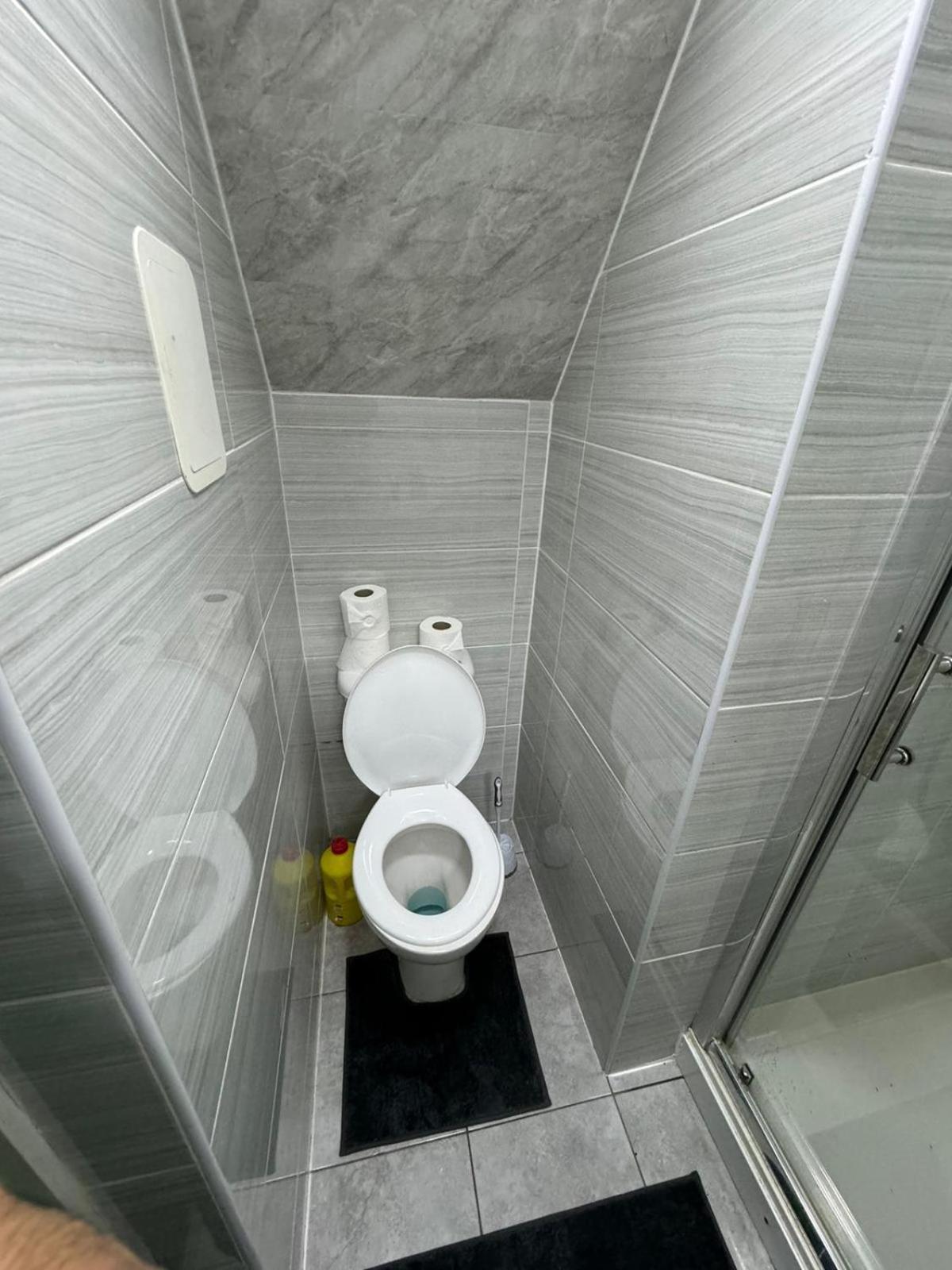 Deluxe Ensuite Double Room With Ensuite Coventry Dış mekan fotoğraf